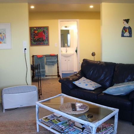 Laughing Fish Studio Apartment Mapua ภายนอก รูปภาพ