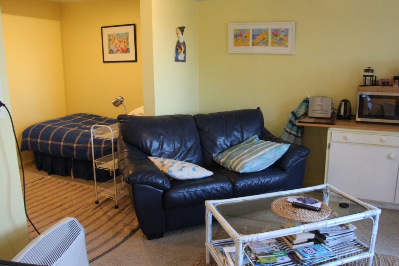 Laughing Fish Studio Apartment Mapua ภายนอก รูปภาพ