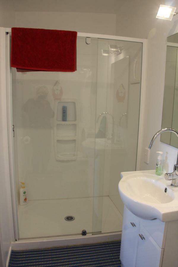 Laughing Fish Studio Apartment Mapua ภายนอก รูปภาพ